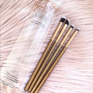 NEW LUXIE premium synthetic handcrafted brush set